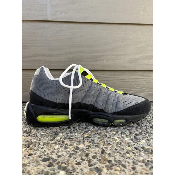 Nike Air Max 95 EM Volt Cool Grey Black Green White Mens Size 11 554971-031 - Picture 4 of 10